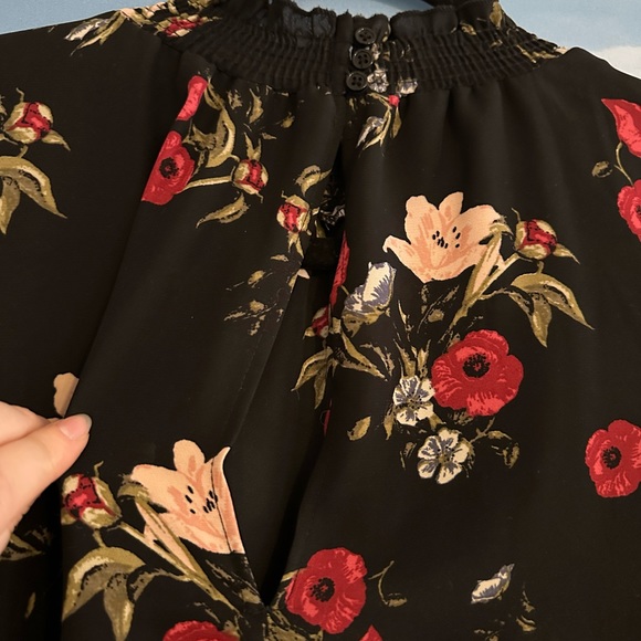 Black floral blouse - Picture 4 of 4